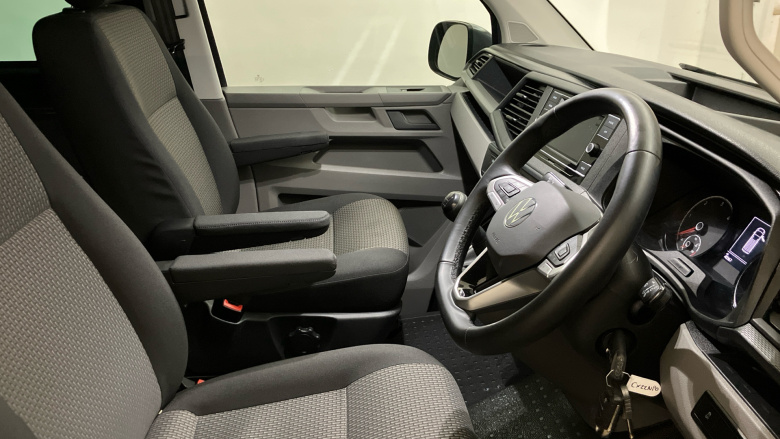 Volkswagen Transporter T30 Swb Diesel 2.0 TDI 150 Highline Kombi Van